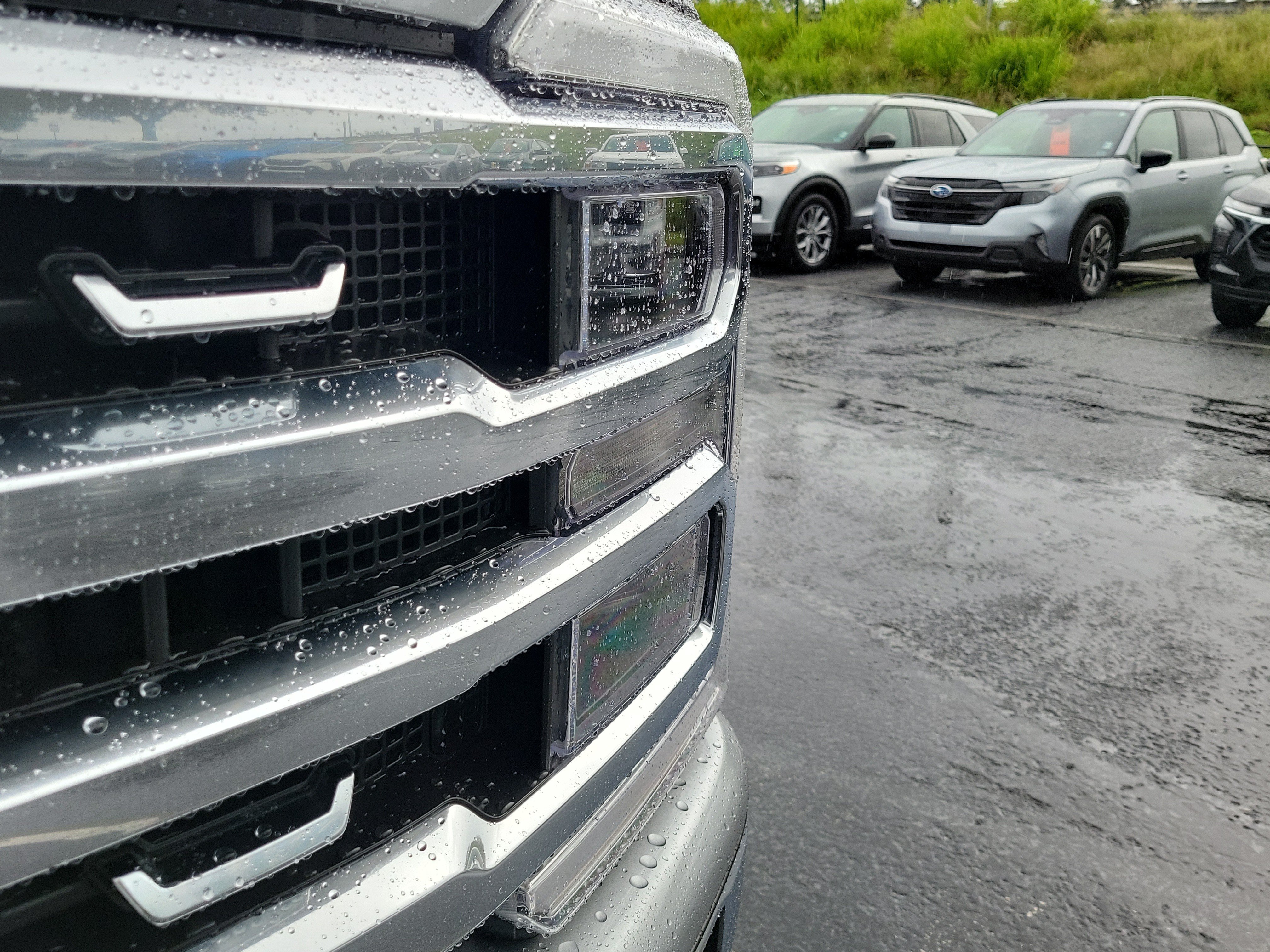 Certified 2024 Ford F250 Platinum w/ Tremor Off-Road Package AWD/4WD image 3