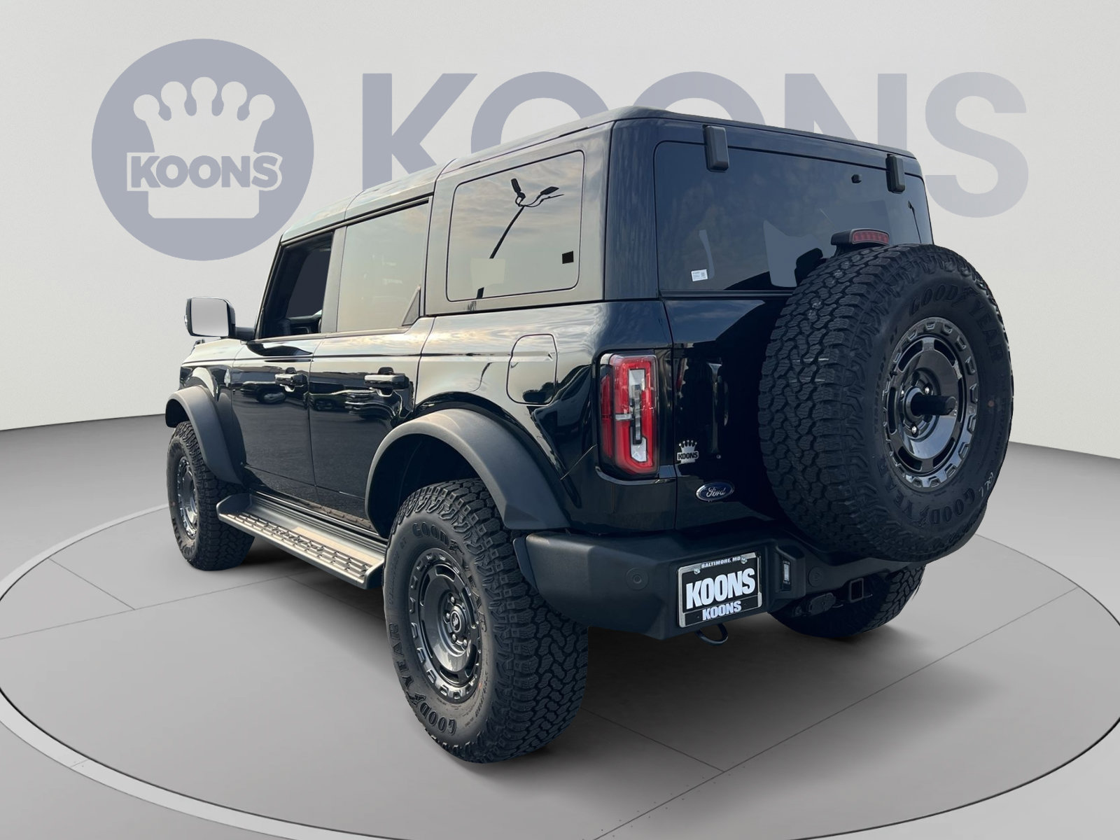 Certified 2025 Ford Bronco Outer Banks w/ Sasquatch Package AWD/4WD image 4