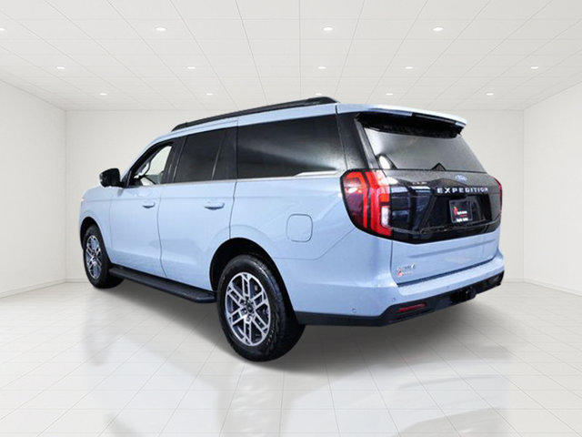 Certified 2025 Ford Expedition Active AWD/4WD image 5