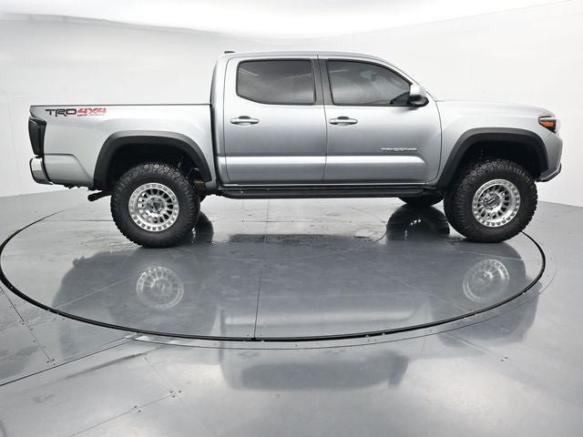 Used 2023 Toyota Tacoma TRD Off-Road AWD/4WD image 40