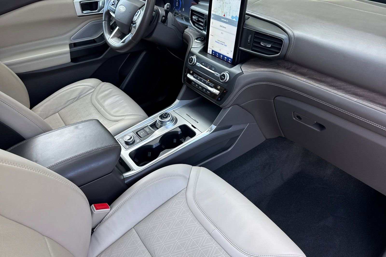 Certified 2020 Ford Explorer Platinum w/ Premium Technology Package AWD/4WD image 18