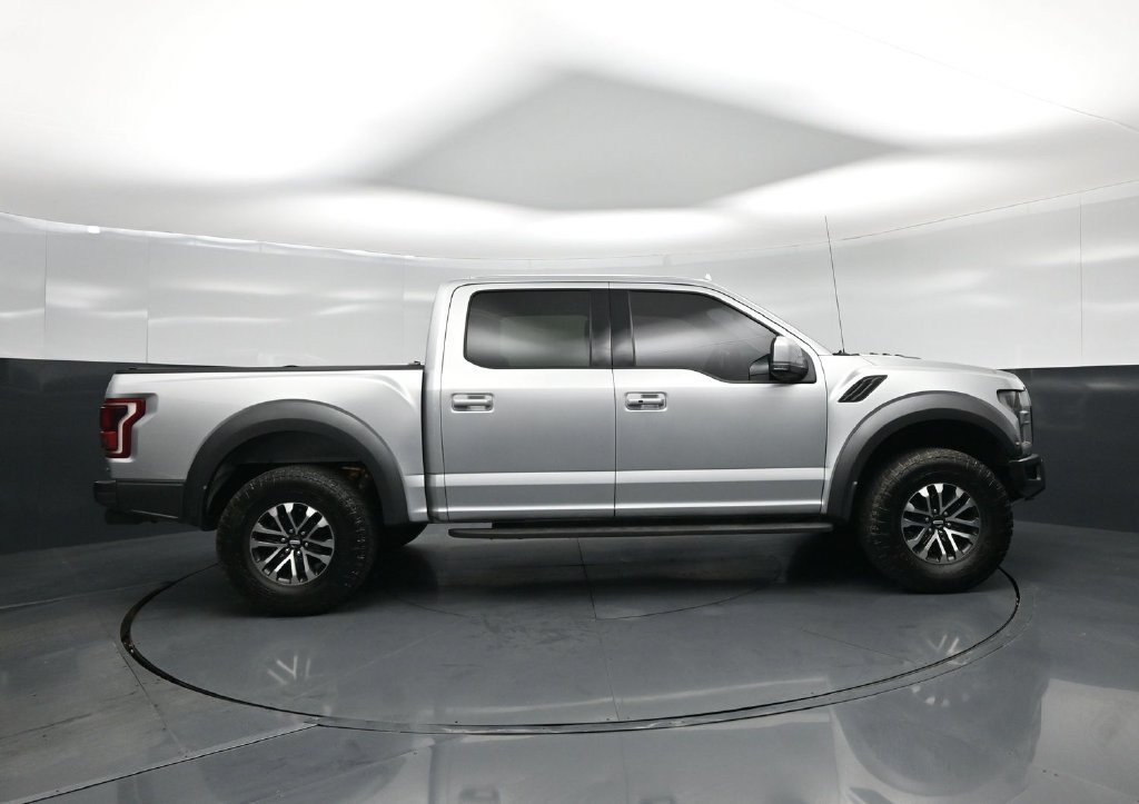 Certified 2019 Ford F150 Raptor w/ Equipment Group 802A Luxury AWD/4WD image 25