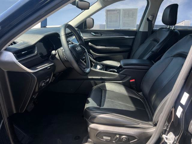 Used 2022 Jeep Grand Cherokee L Limited RWD image 10