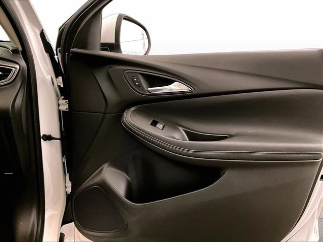 Used 2022 Buick Encore GX Select w/ Sport Touring Package FWD image 23
