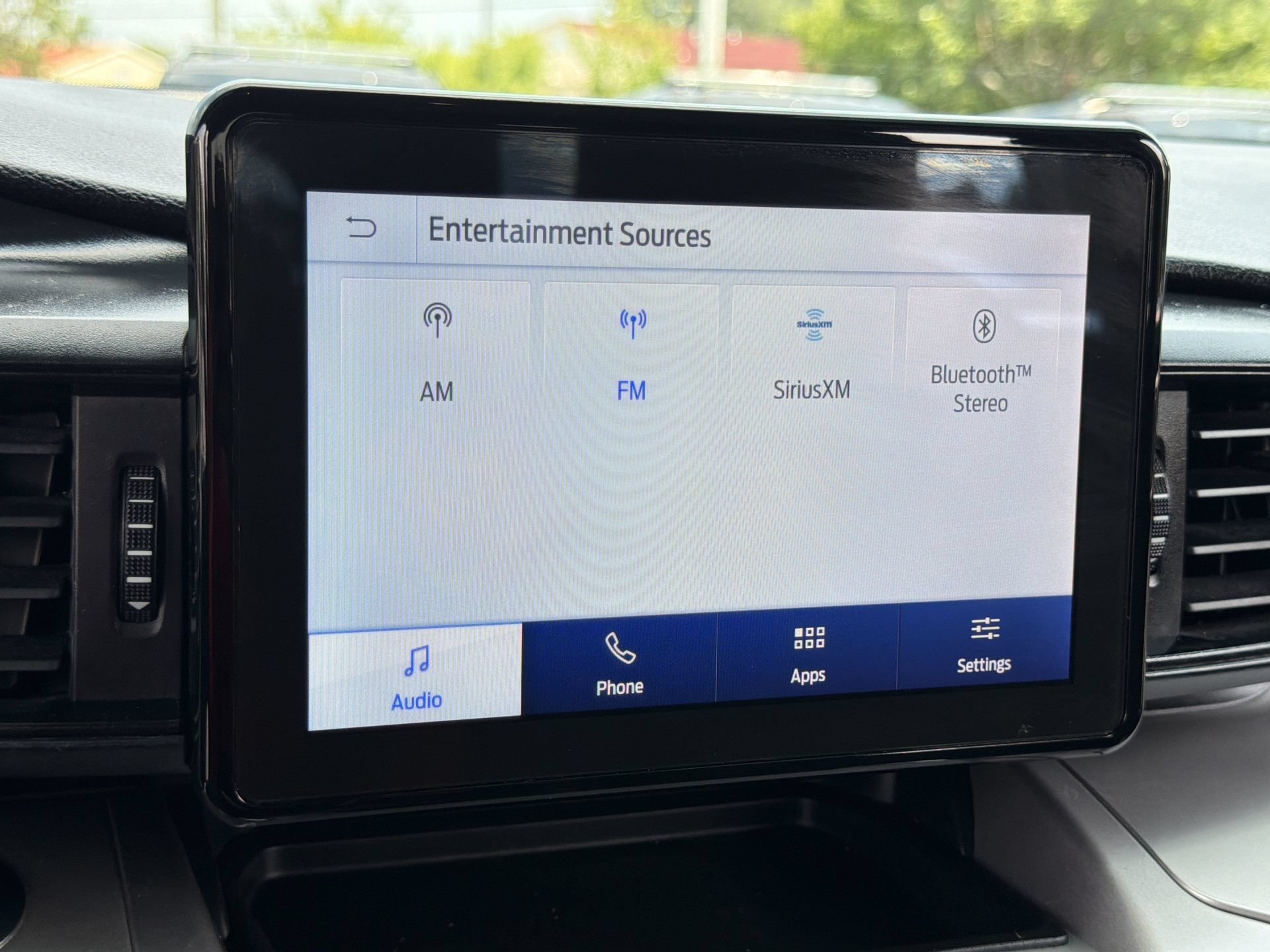 Certified 2021 Ford Explorer XLT RWD image 4