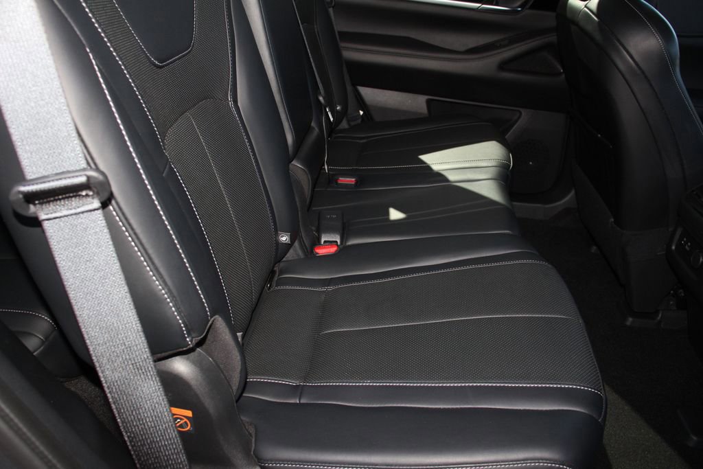 Used 2023 INFINITI QX60 Pure image 25