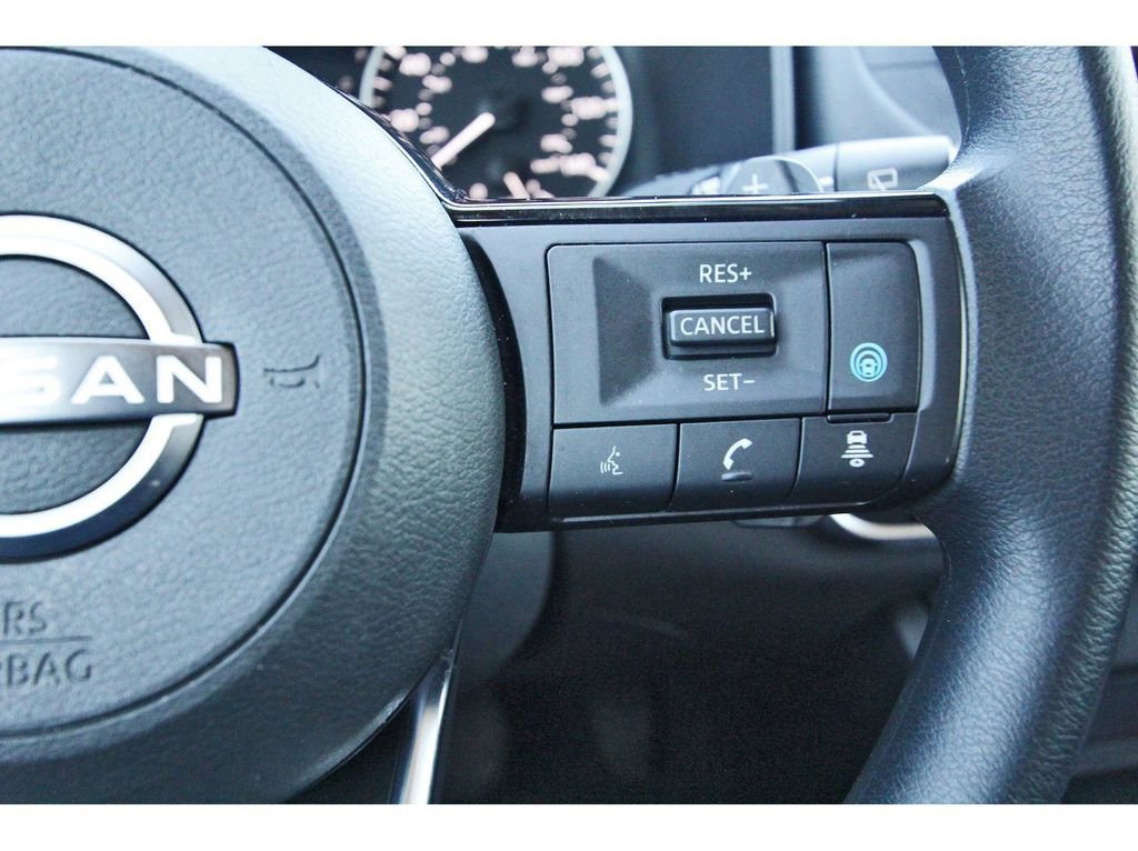 Used 2023 Nissan Rogue SV FWD image 19