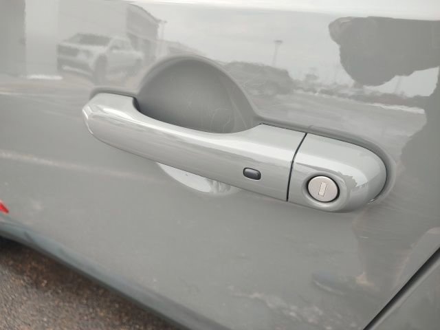 Used 2023 Jeep Renegade Trailhawk w/ Trailhawk Elite Group image 13