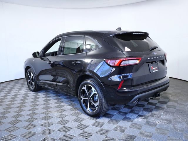 Certified 2023 Ford Escape ST-Line Select w/ Tech Pack #2 AWD/4WD image 6