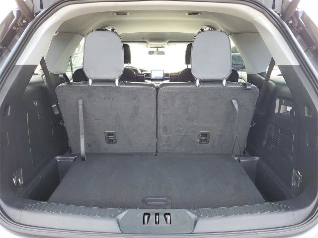 Certified 2022 Ford Explorer XLT w/ Equipment Group 202A image 27