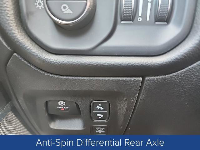 Used 2025 RAM 1500 Laramie AWD/4WD image 15