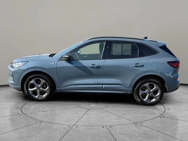 Certified 2023 Ford Escape ST-Line w/ Tech Pack #1 AWD/4WD image 9