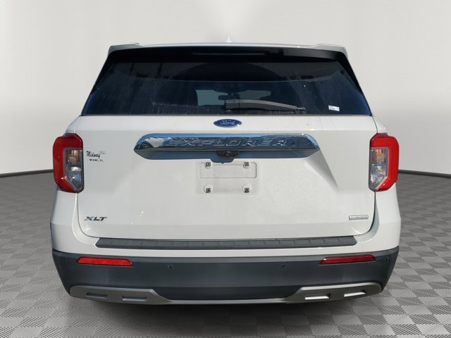 Certified 2020 Ford Explorer XLT w/ Equipment Group 202A image 4