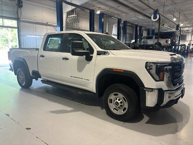 Used 2024 GMC Sierra 2500 Pro AWD/4WD image 3