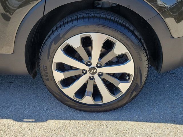 Used 2021 Kia Telluride EX w/ EX Premium Package FWD image 9
