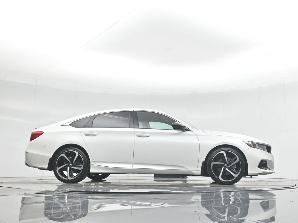 Used 2022 Honda Accord Sport image 9