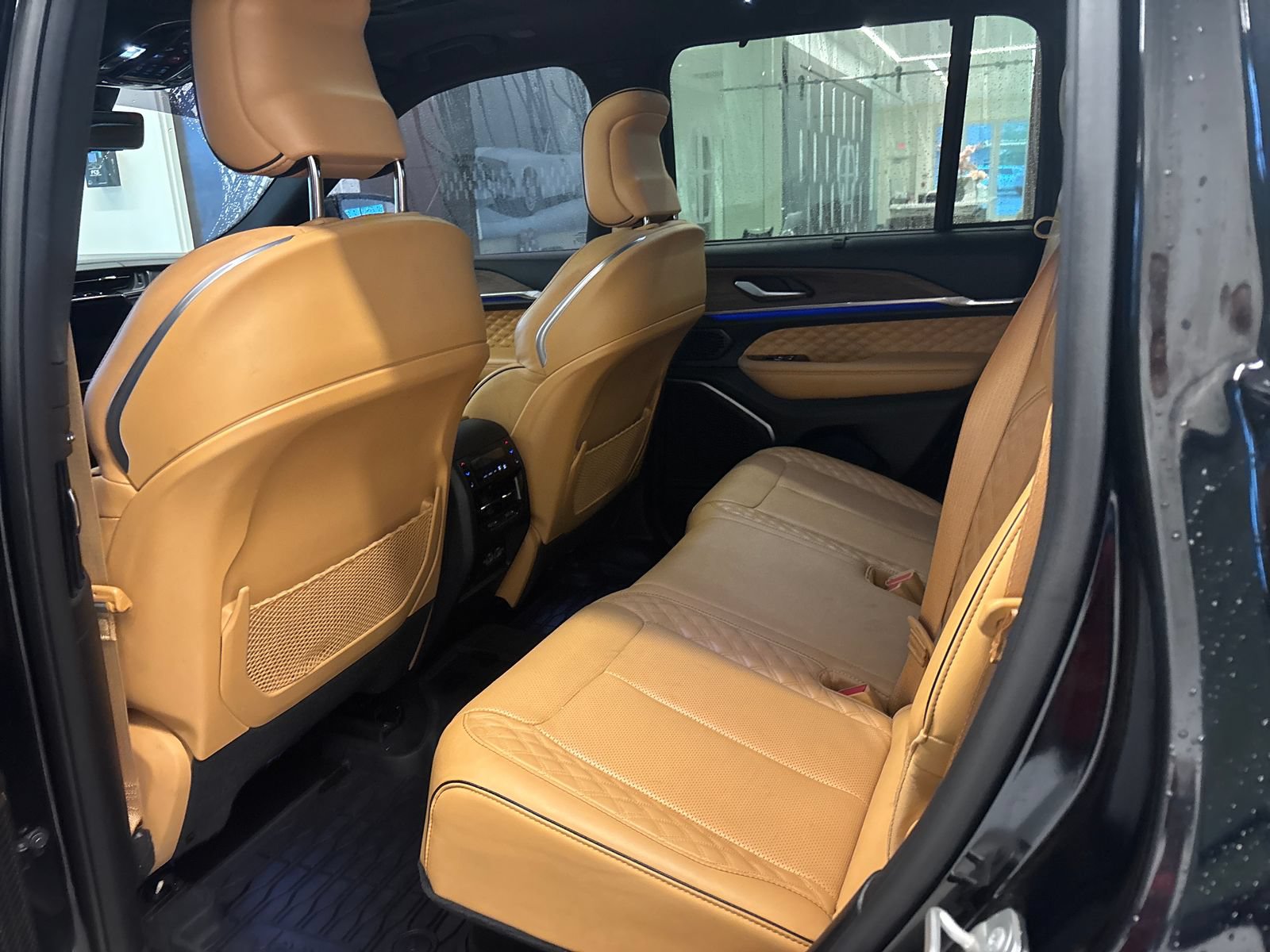 Used 2023 Jeep Grand Cherokee Summit w/ Adv Protech Group IV AWD/4WD image 11