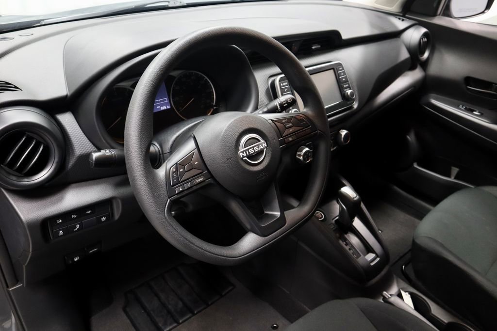 Used 2025 Nissan Kicks Play S image 24