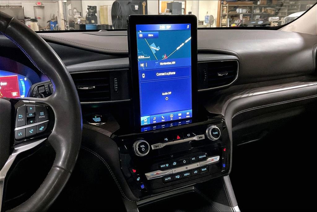 Certified 2021 Ford Explorer Platinum w/ Equipment Group 601A image 8