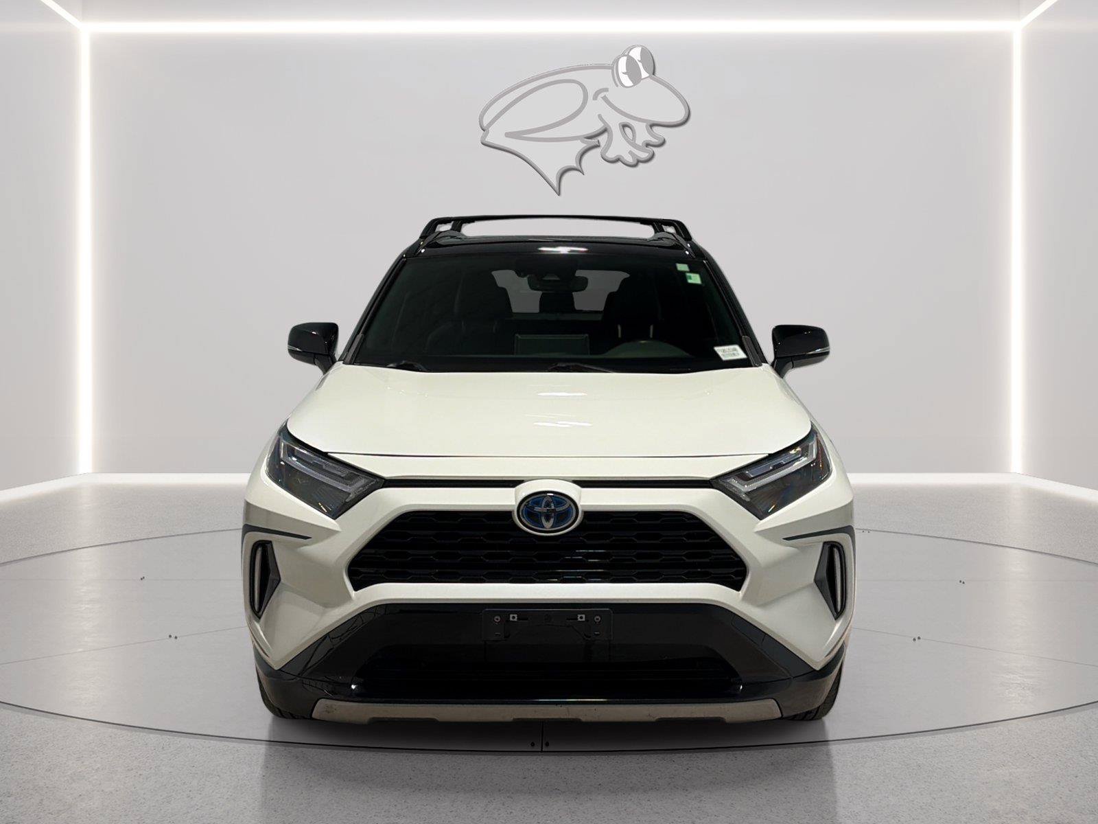 Used 2022 Toyota RAV4 XSE w/ XSE Grade Weather Package AWD/4WD image 8