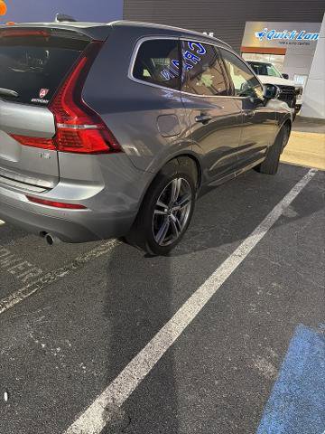 Used 2021 Volvo XC60 T5 Momentum w/ Protection Package Premier image 5