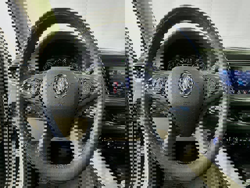 Used 2021 Buick Enclave Essence image 19