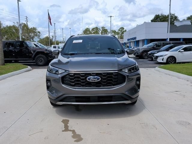 Certified 2025 Ford Escape ST-Line Select AWD/4WD image 14