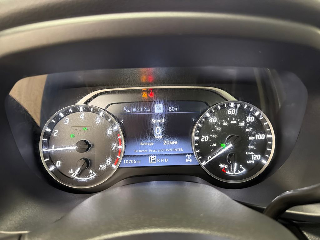 Used 2024 Nissan Titan Platinum Reserve w/ Moonroof Package AWD/4WD image 25