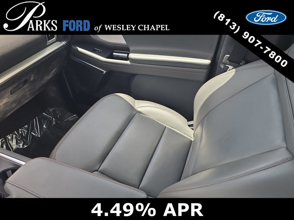 Certified 2025 Ford Expedition Active AWD/4WD image 15