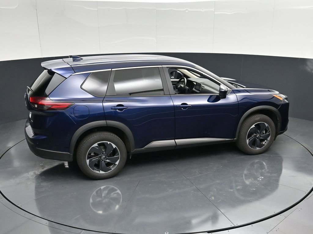 Used 2025 Nissan Rogue SV AWD/4WD image 45