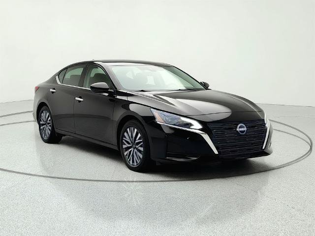Used 2025 Nissan Altima 2.5 SV