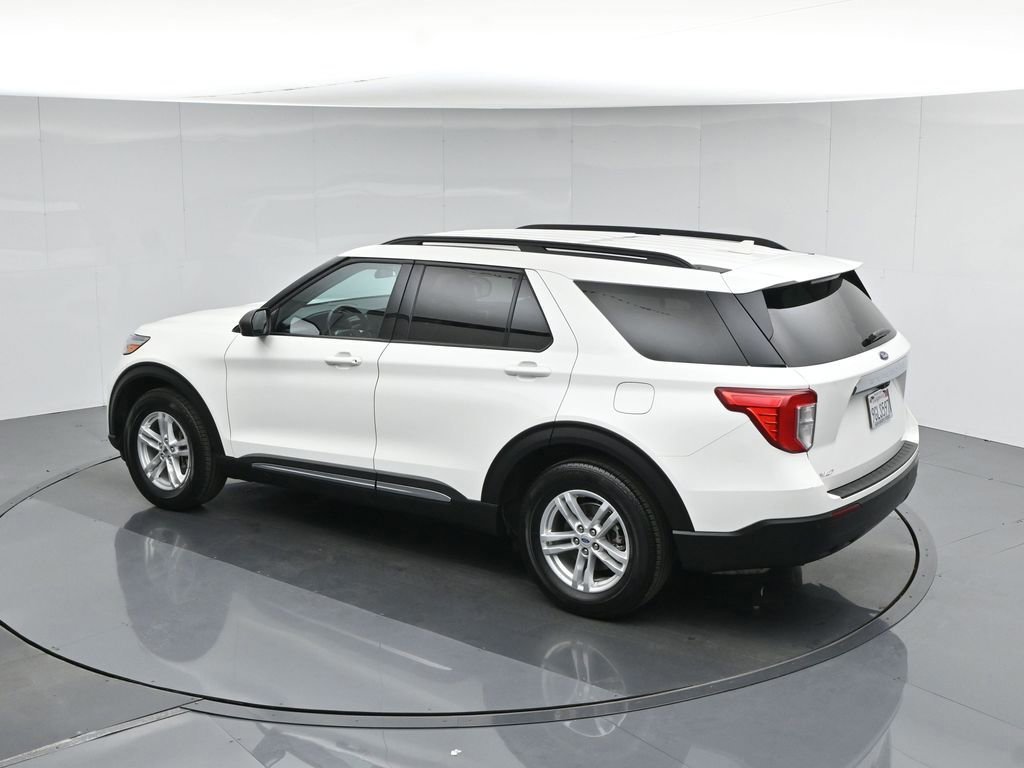 Certified 2023 Ford Explorer XLT RWD image 19