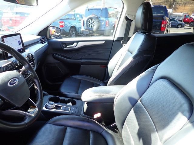 Certified 2022 Ford Escape SEL w/ Technology Package image 10
