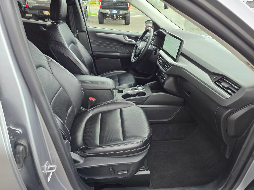 Certified 2024 Ford Escape Platinum AWD/4WD image 12