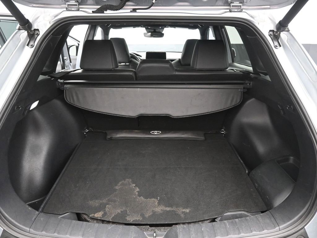 Used 2023 Toyota Corolla Cross XSE w/ Convenience Package image 2