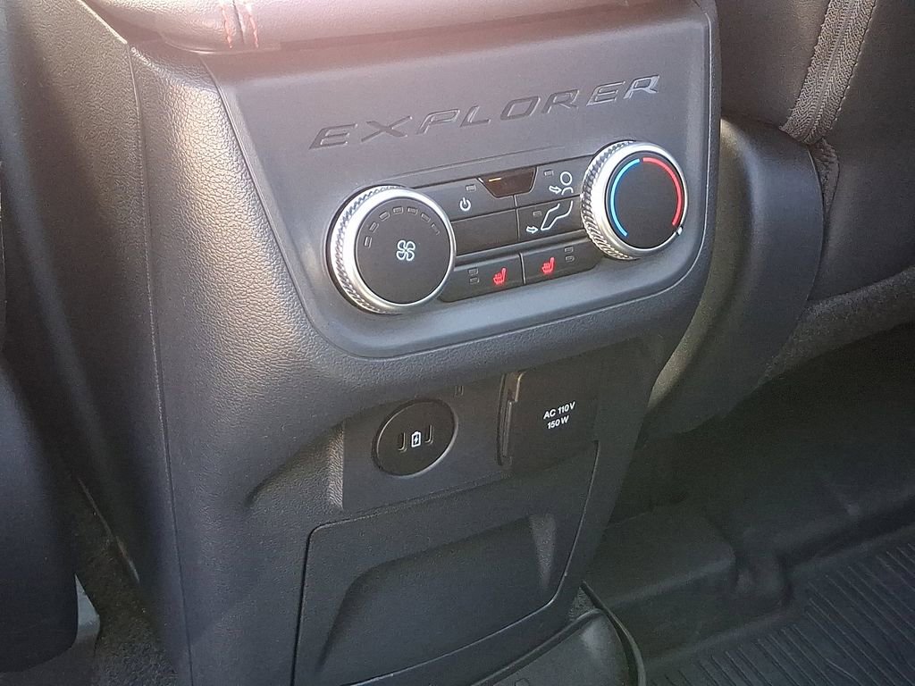 Certified 2025 Ford Explorer ST AWD/4WD image 11
