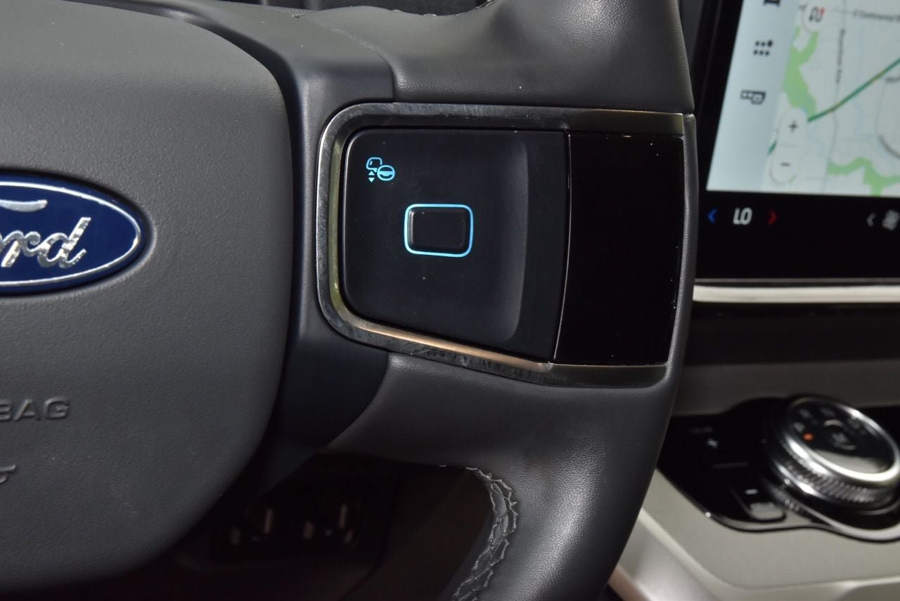 Certified 2025 Ford Expedition Active RWD image 25