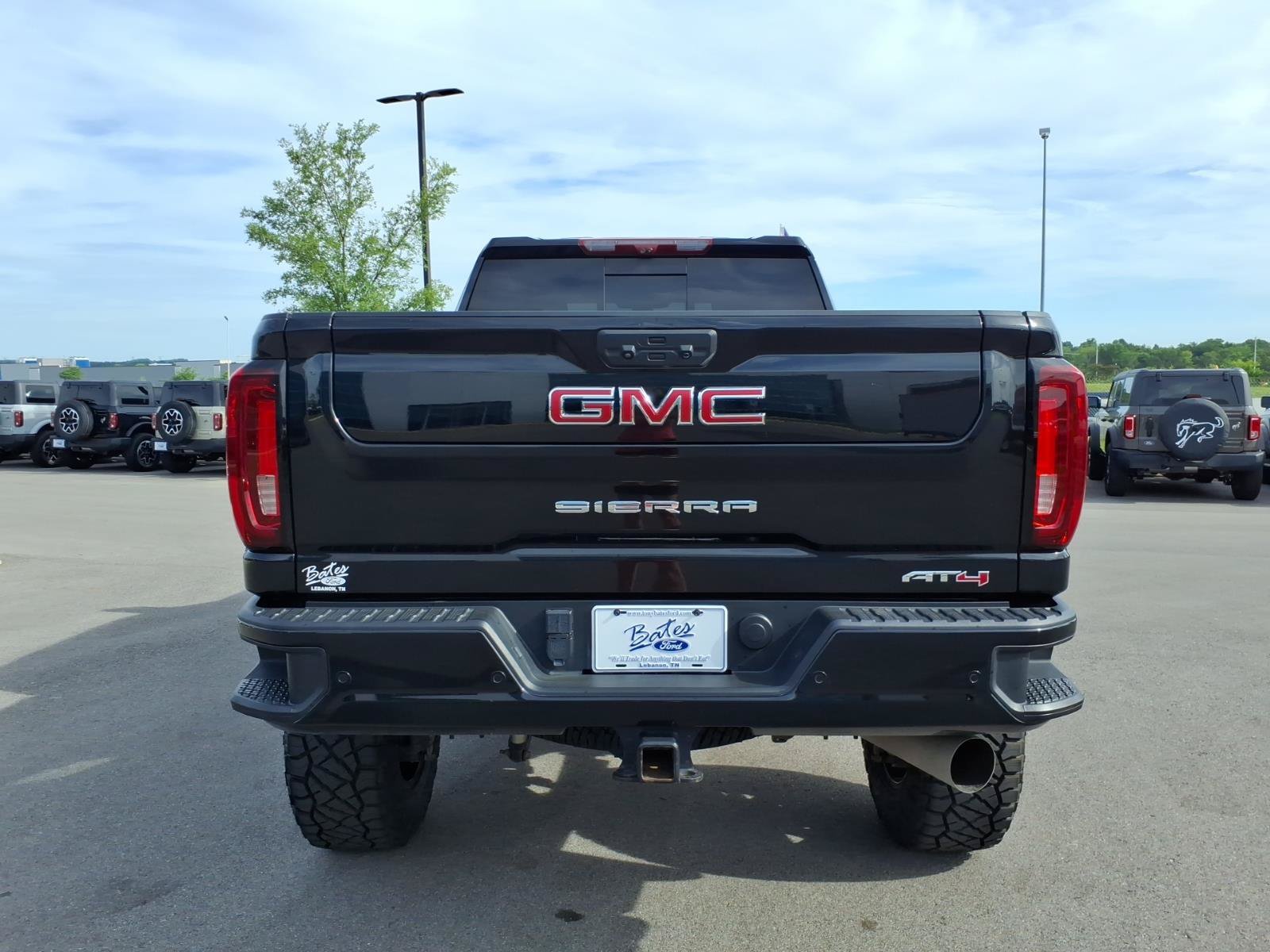 Used 2023 GMC Sierra 2500 AT4 w/ AT4 Premium Plus Package AWD/4WD image 4
