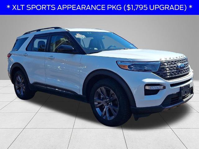 Certified 2022 Ford Explorer XLT w/ Equipment Group 202A AWD/4WD image 3