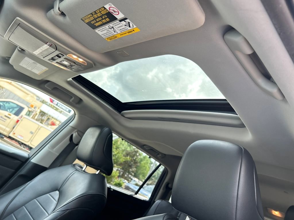 Used 2021 Toyota Highlander XLE AWD/4WD image 13