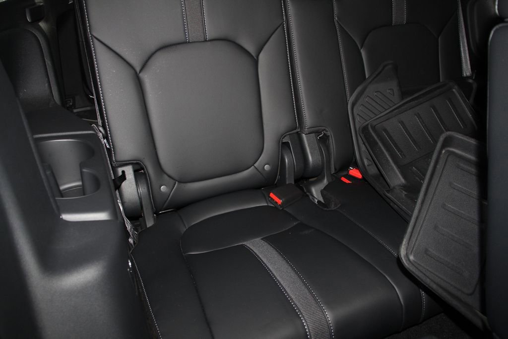 Used 2025 Honda Pilot Touring image 27