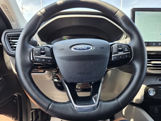 Certified 2026 Ford Escape SE FWD image 18