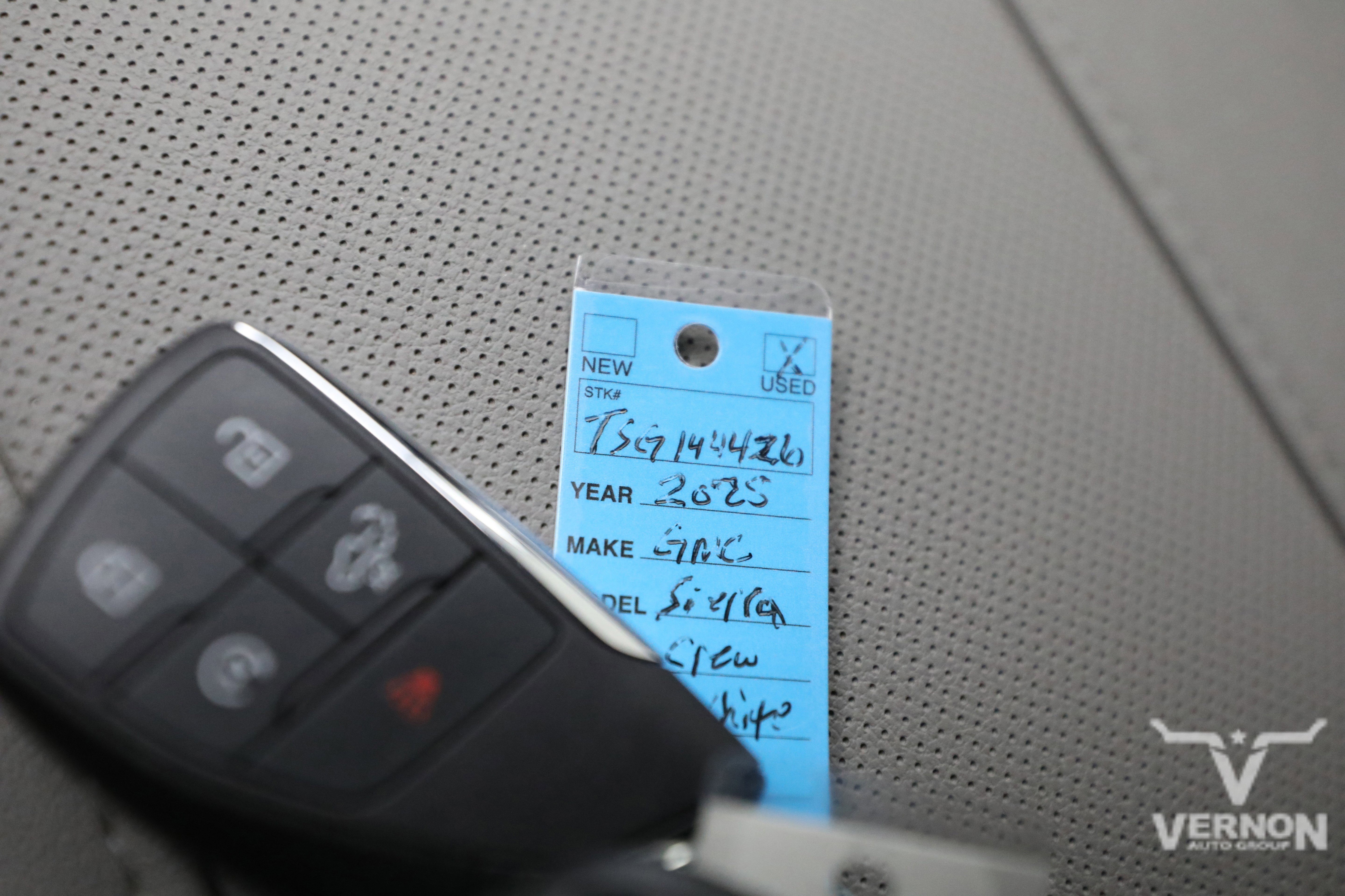 Used 2025 GMC Sierra 1500 SLT image 13