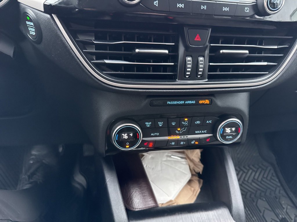 Certified 2021 Ford Escape SE w/ SE Sport Appearance Package image 10