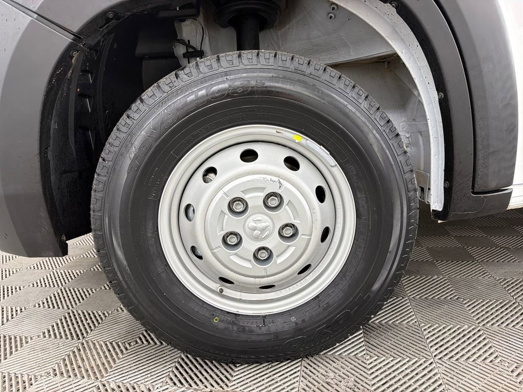 Used 2023 RAM ProMaster 2500 FWD image 13