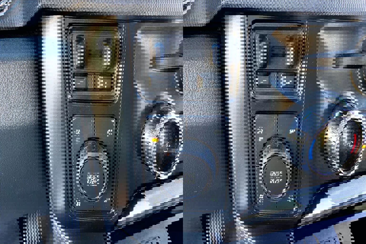 Certified 2025 Ford F250 Platinum image 32