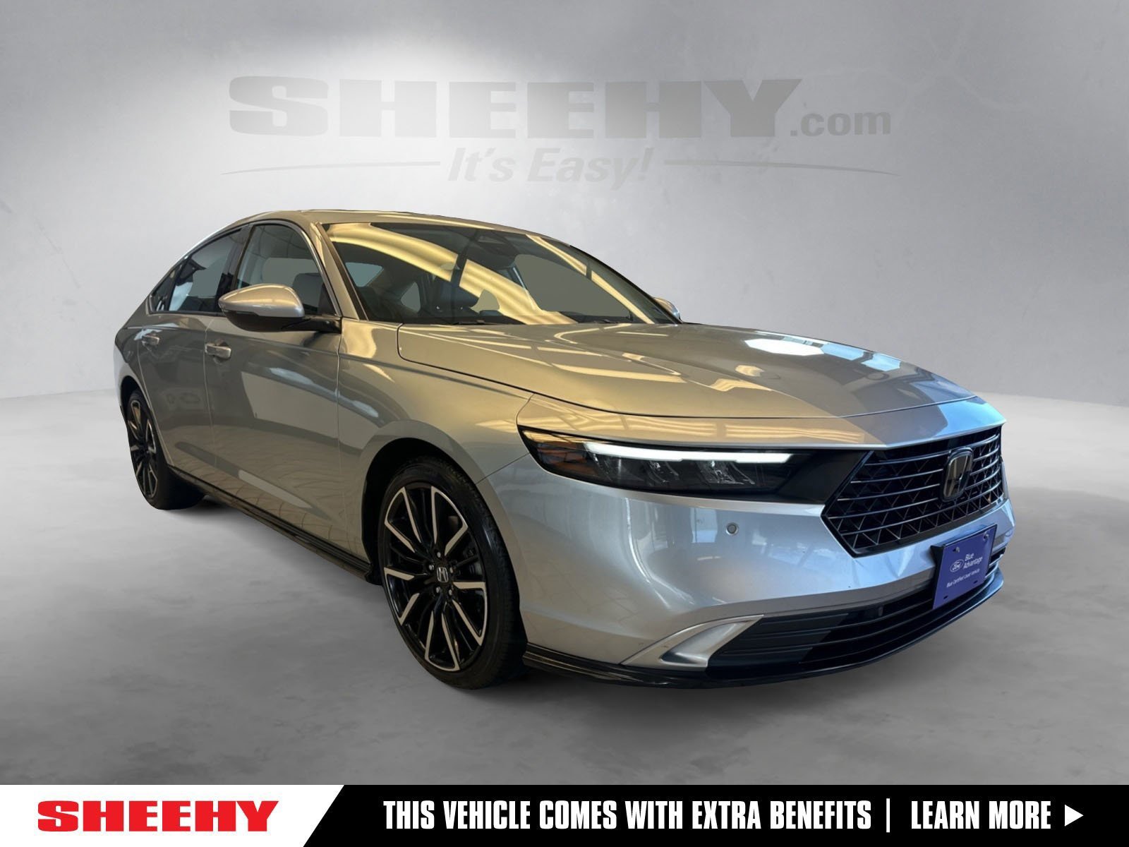 Used 2024 Honda Accord Touring image 7