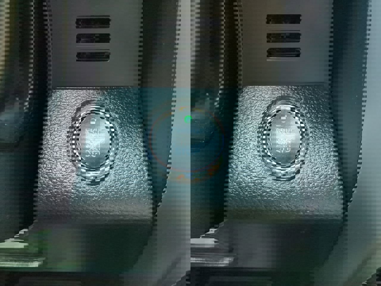 Certified 2020 Ford F450 Platinum w/ FX4 Off-Road Package image 27