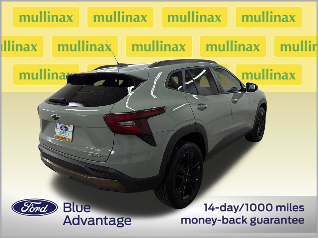 Used 2025 Chevrolet Trax ACTIV w/ Driver Confidence Package FWD image 3