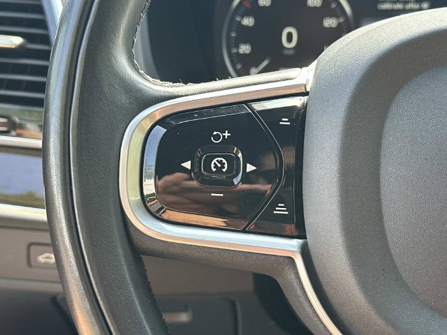 Used 2018 Volvo XC90 T6 Momentum w/ Convenience Package AWD/4WD image 23